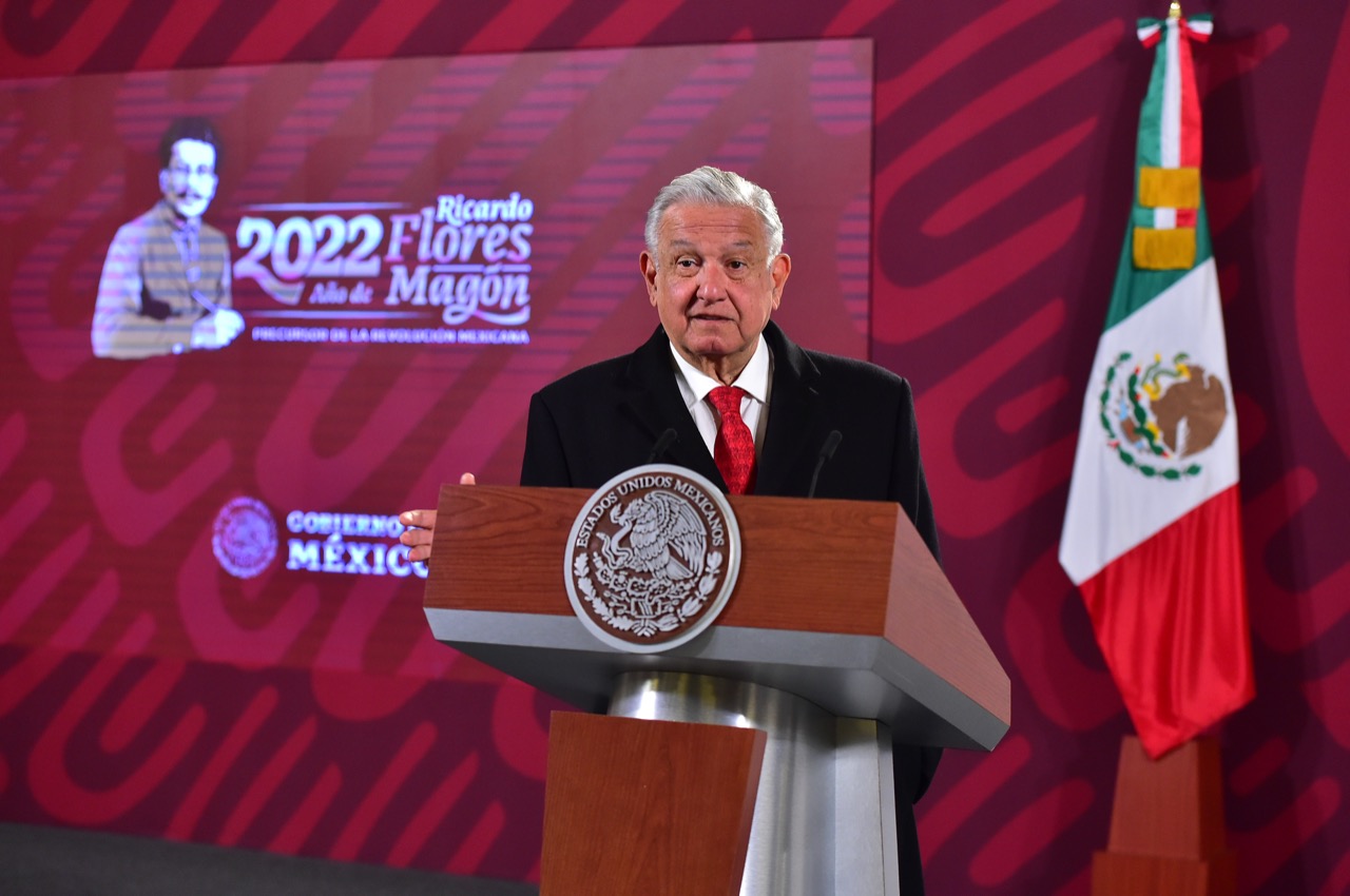 «Hay gente dedicada a actividades ilícitas, infiltradas en este movimiento», dice López Obrador sobre Ayotzinapa