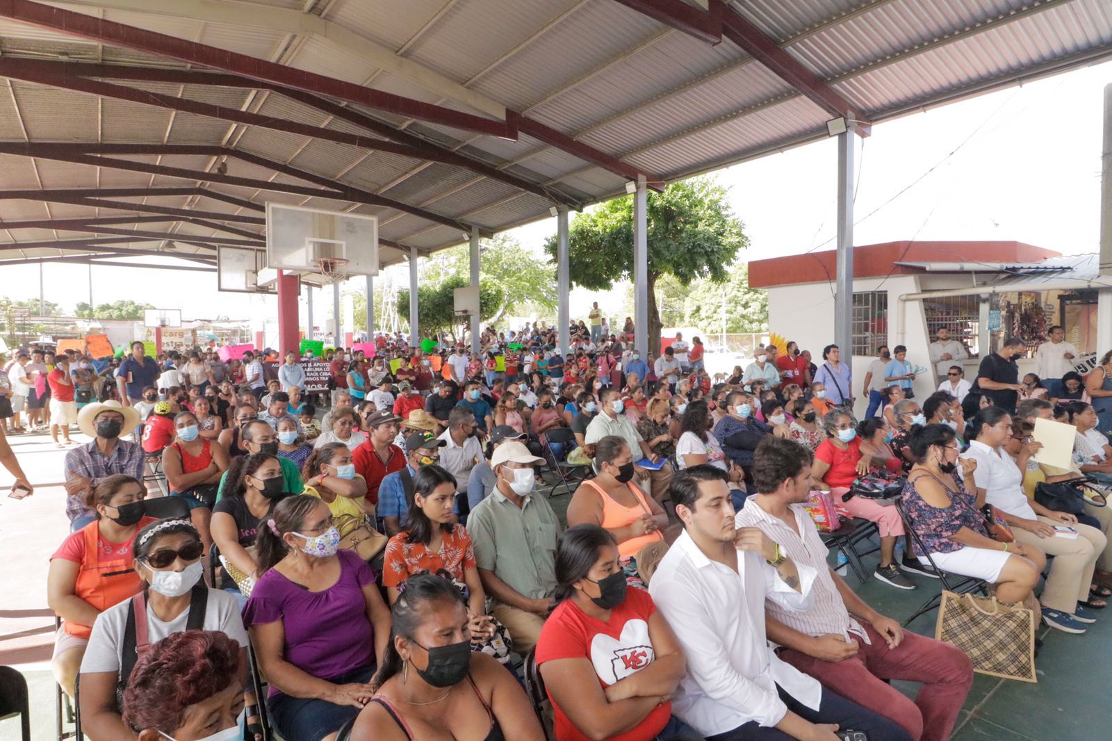 Encabeza Abelina López sesión abierta de Cabildo en la colonia Emiliano Zapata