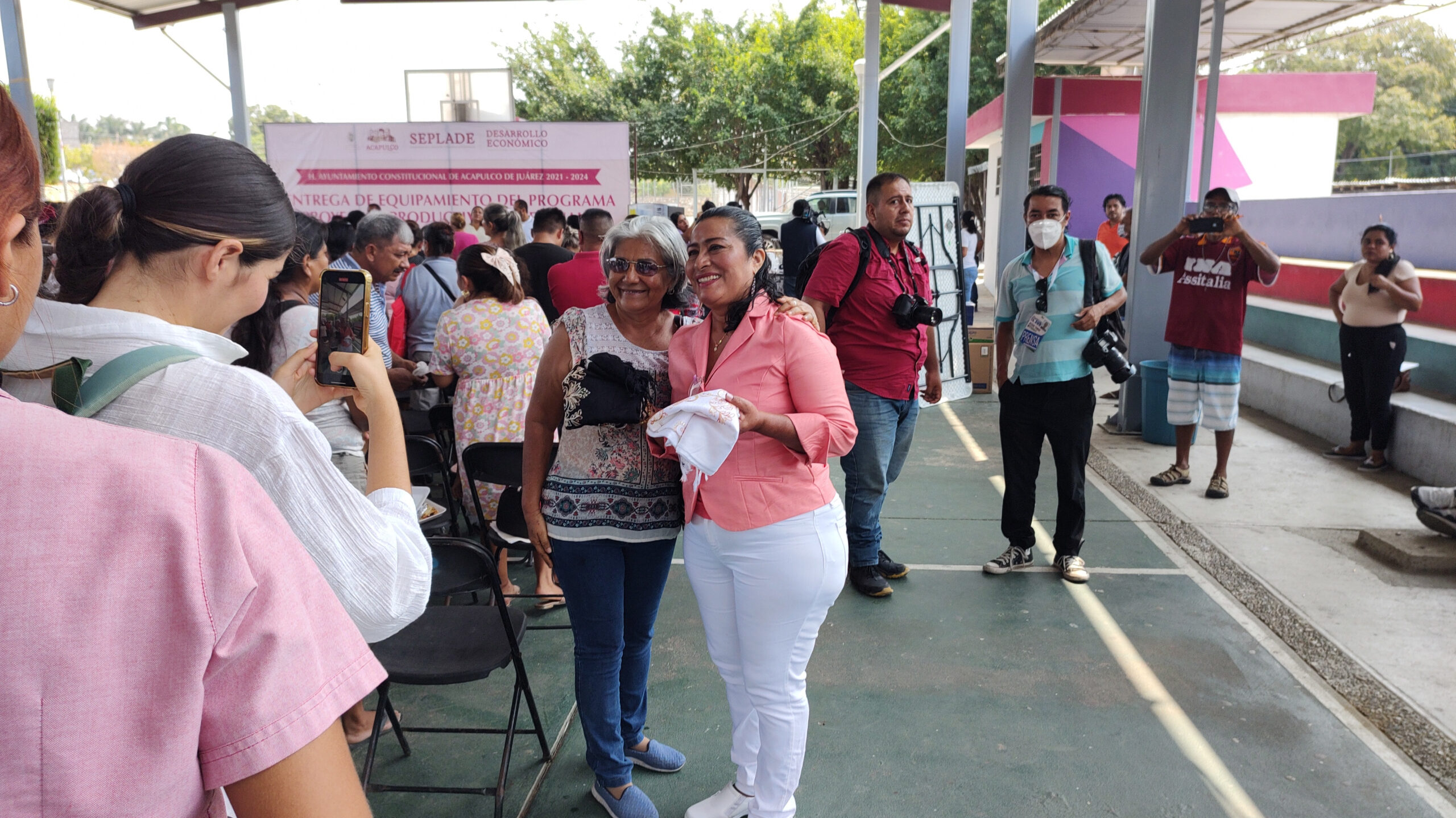 «La madre es la que llena el corazón para pacificar a un país, a un estado y un municipio»: Abelina López