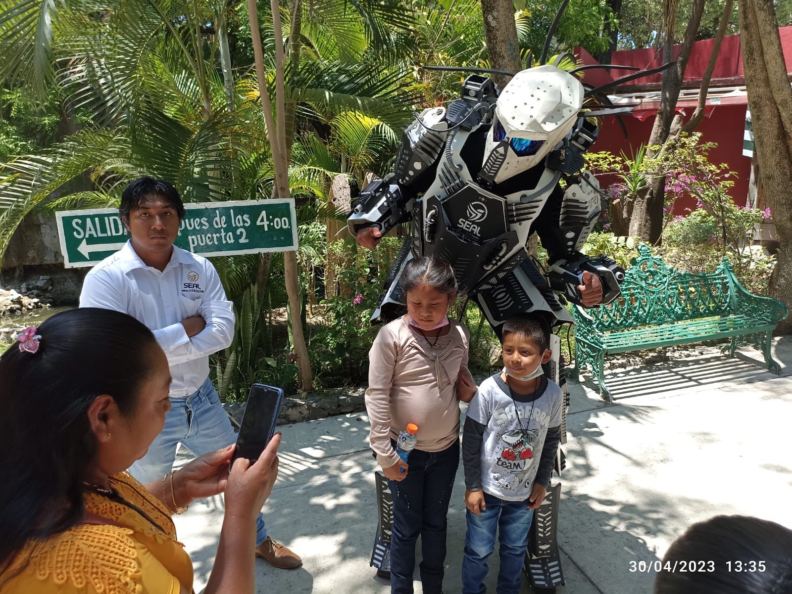 Miles de niñas y niños visitaron el Zoológico Zoochilpan de Chilpancingo para celebrar el Día de la Niñez