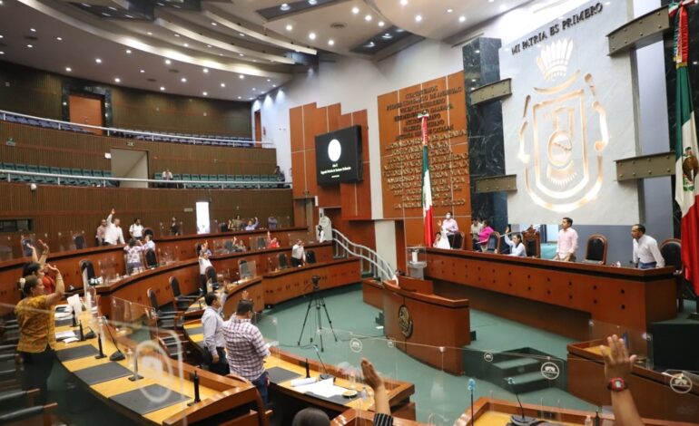 Plantea Jucopo inscribir en el muro de honor la leyenda «2023, año del Bicentenario del Heroico Colegio Militar