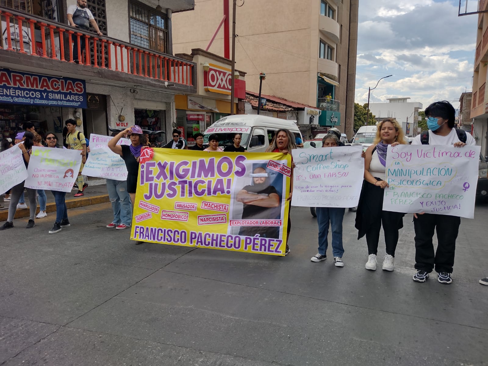 Mujeres exigen castigo para el dueño de una cafetería de Chilpancingo por violencia laboral y sexual