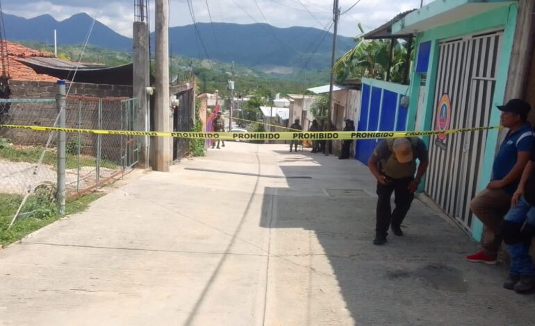 Individuos hacen disparos al aire y lanzan granada que no detonó en una colonia de Tierra Colorada, Guerrero