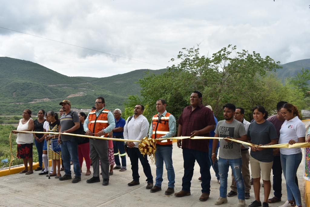 Invierte Media Luna 3.1 MDP en infraestructura pública, cobertura WiFi y apoyos a los sectores educativo y agrícola de una comunidad en Cocula