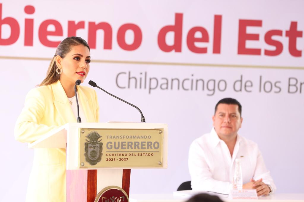 Reafirma Evelyn Salgado compromiso contra la corrupción en obra pública de Guerrero