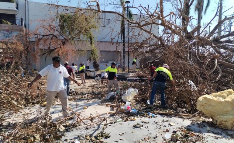 Libera Gobierno Municipal espacio en el Zócalo de Acapulco y habilita ambos carriles en la Garita