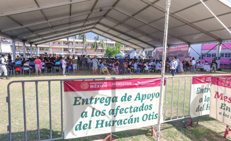 Entrega apoyos a damnificados en orden y sin contratiempos, resultado del trabajo coordinado: Evelyn Salgado