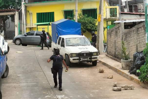 Dejan cuerpo dentro de bolsas en la colonia Progreso de Acapulco