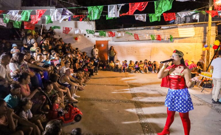 Sonrisas y mucha diversión lleva la Caravana del Juguete a cientos de niños durante el Día de Reyes