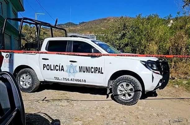 Hallan dos cadáveres en Tixtla, Guerrero