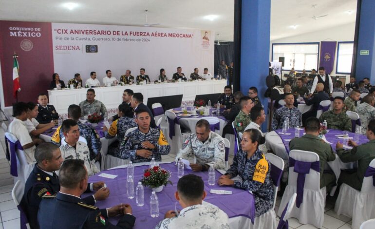 Asiste el secretario general de Gobierno a la conmemoración del 109 aniversario de la Fuerza Aérea Mexicana