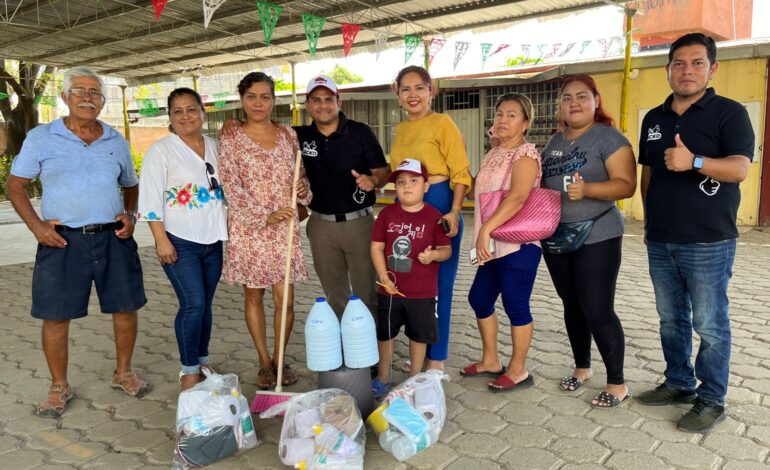 Refrenda Jacko Badillo su compromiso con la educación y la niñez de Acapulco