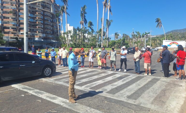 Otro grupo de personas mal censadas por los daños del huracán Otis demandan respuestas