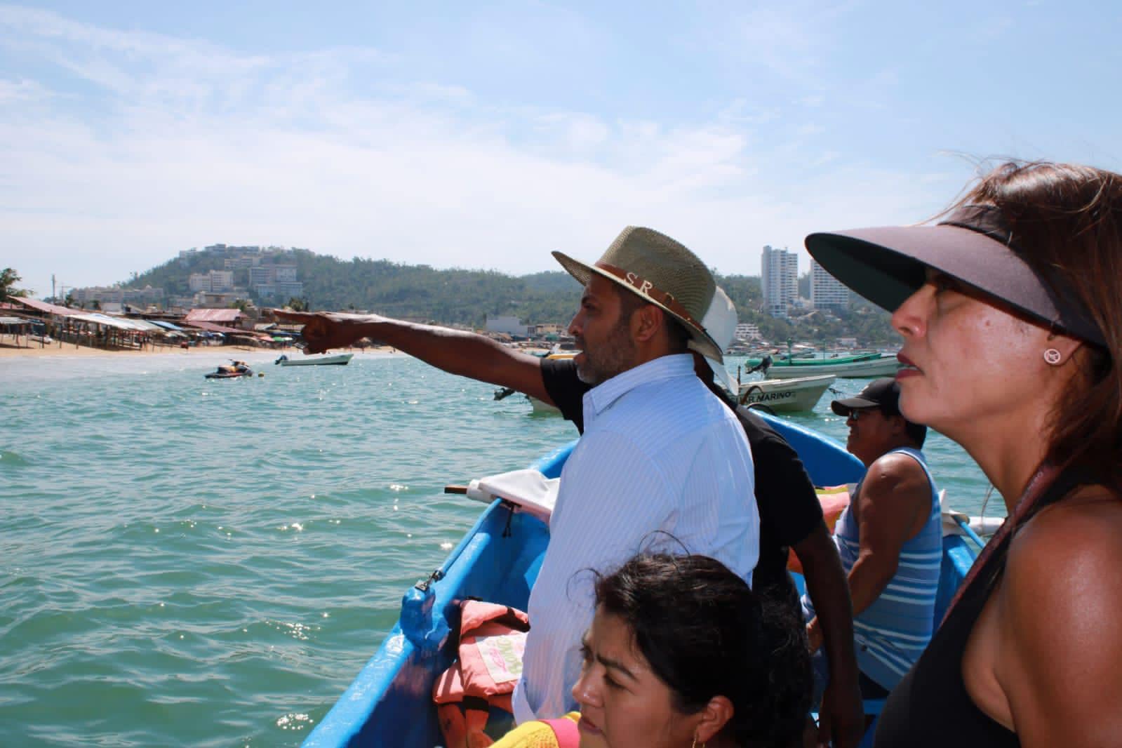 Prestadores de servicios turísticos y titular de Turismo en Guerrero recorren Puerto Marqués para trabajar recuperación tras el huracán Otis