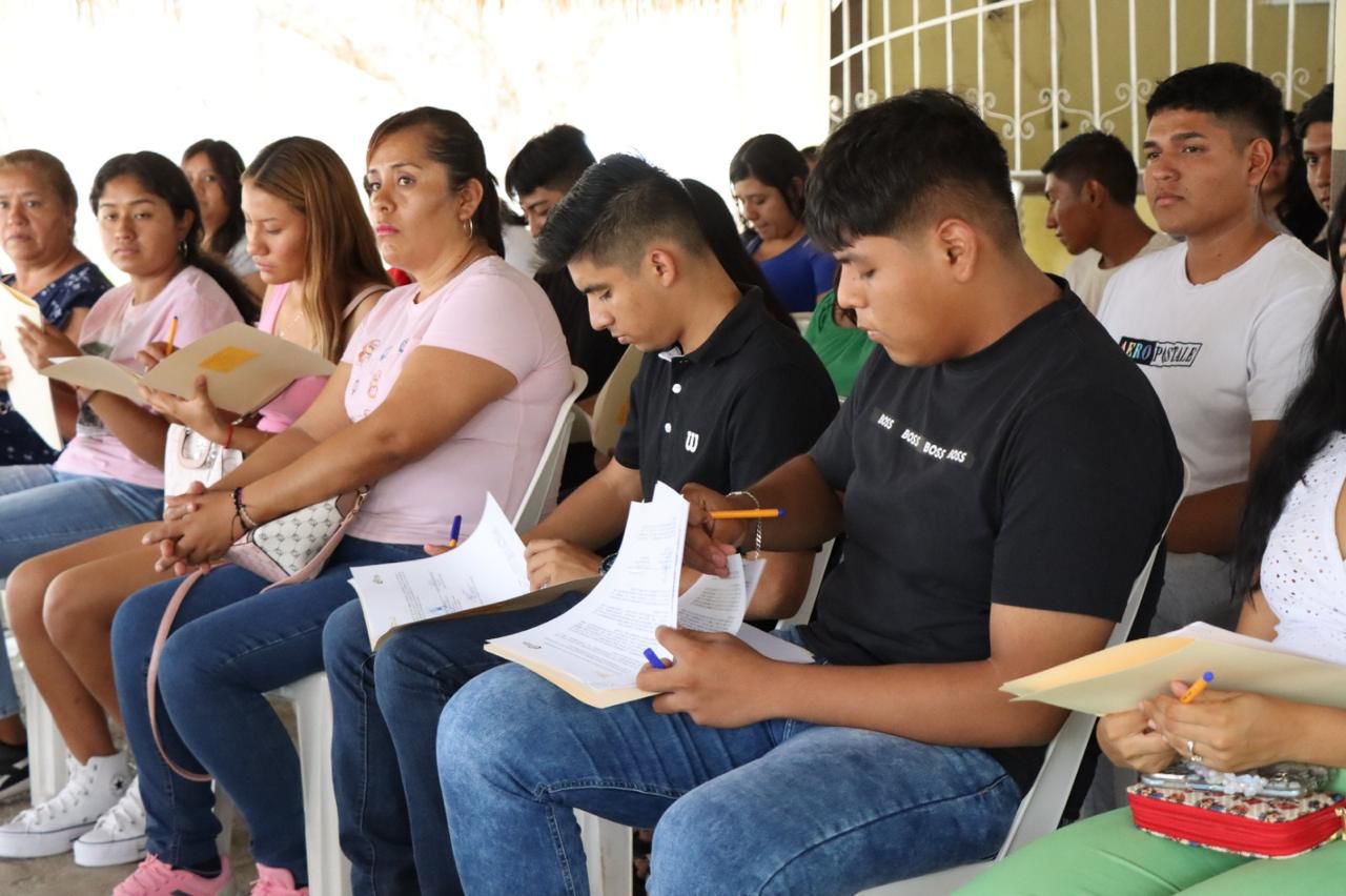 Fortalece Media Luna la educación en Cocula, Eduardo Neri y Tepecoacuilco con becas de excelencia académica