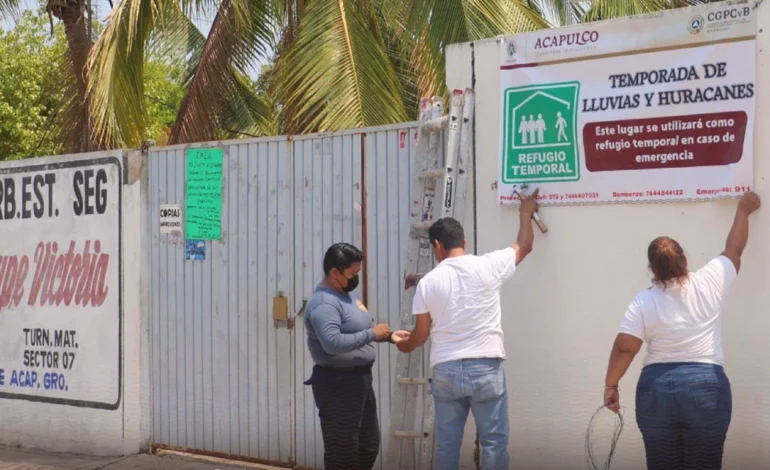 Protección Civil y Salud Guerrero coordinan acciones para fortalecer la operación de refugios temporales durante la temporada de lluvias