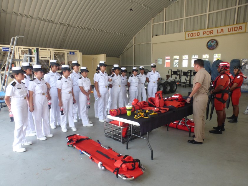 Cadetes de la Heroica Escuela Naval, arriban al puerto de Acapulco a bordo del Buque ARM “Chiapas”