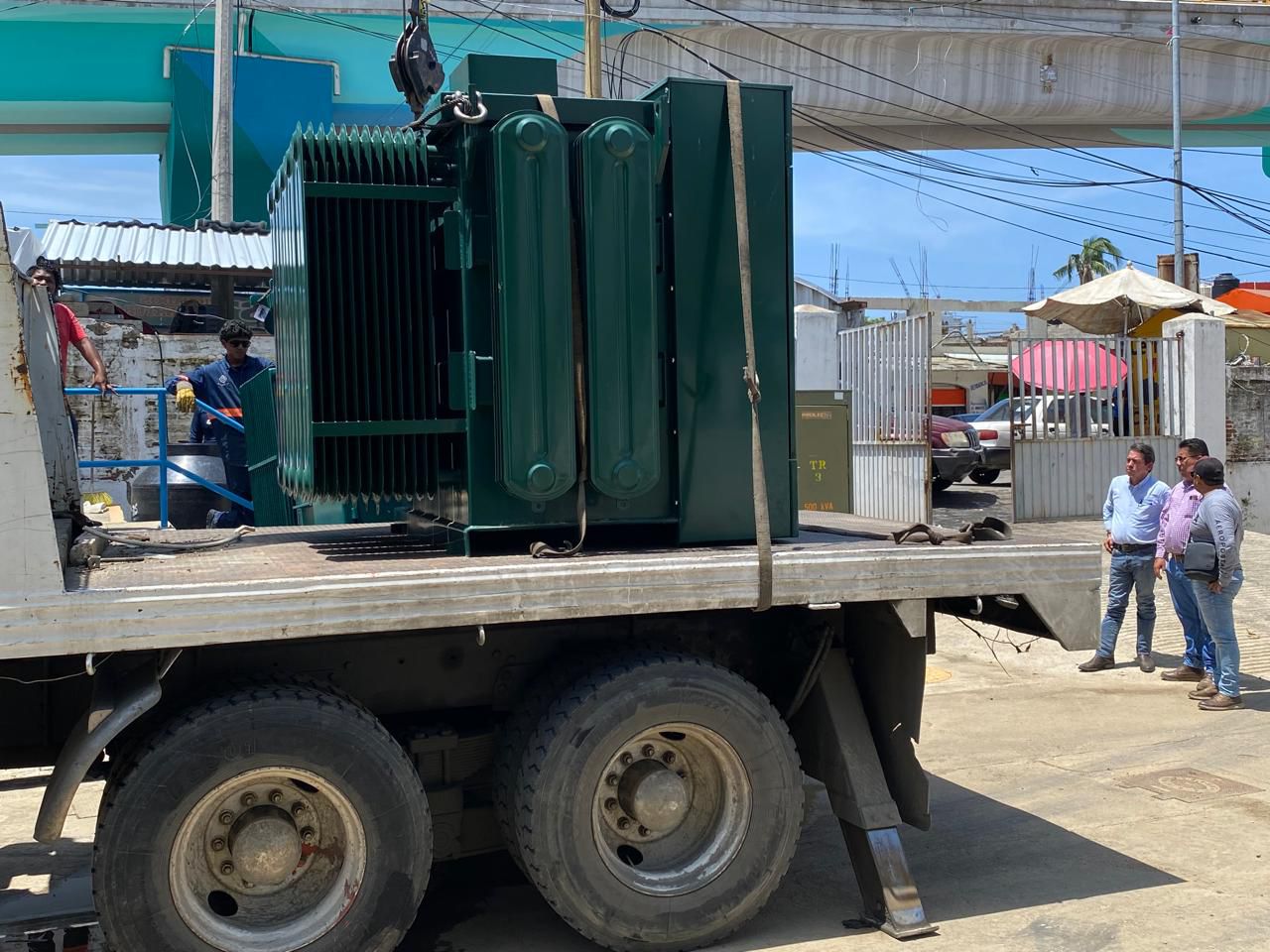 Instala Gobierno de Abelina transformador en la estación de Puerto Marqués-Tanque Bandera