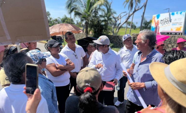 Atiende Gobierno de Abelina a ciudadanos de la zona Diamante