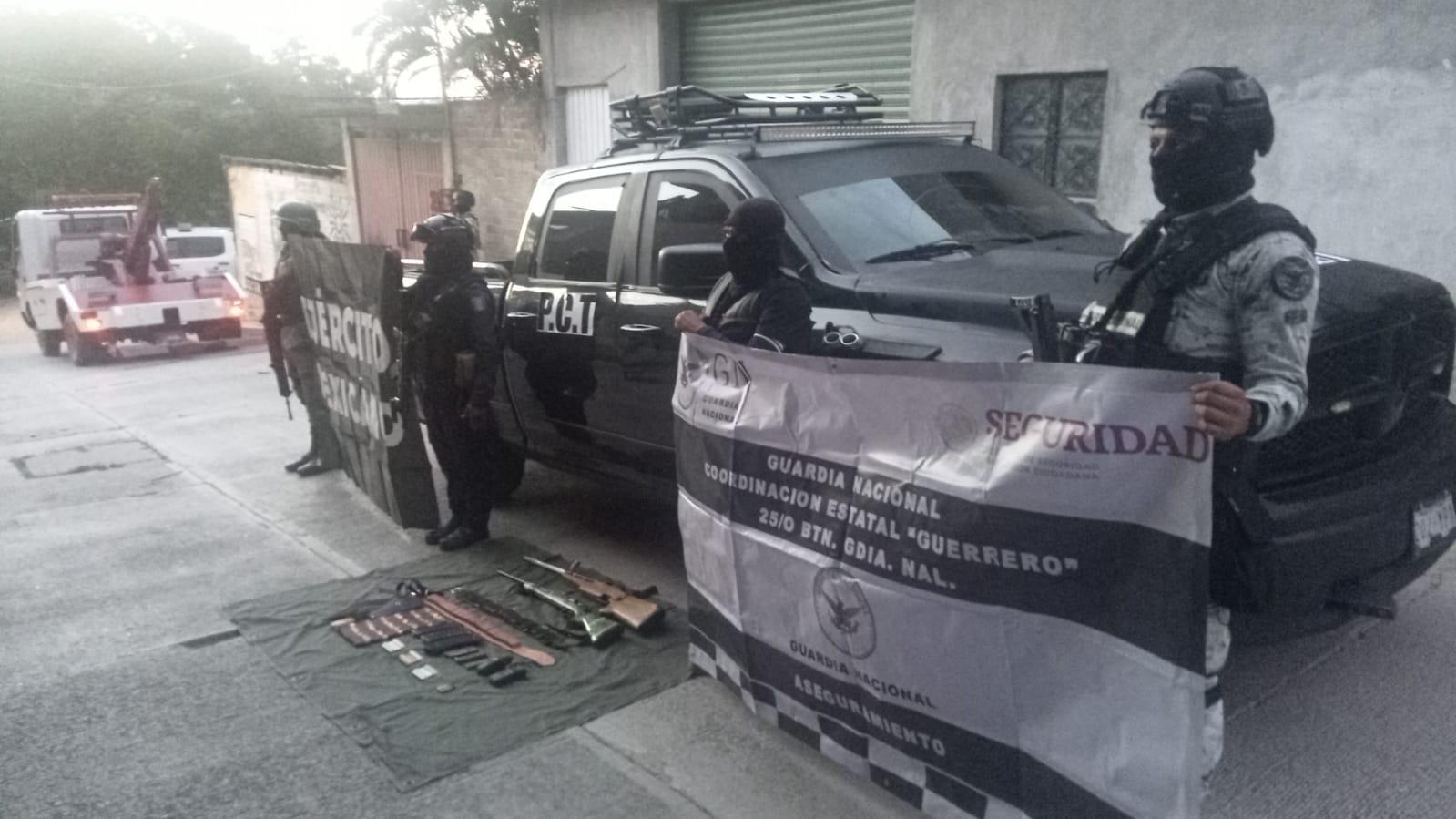 Ejército Mexicano decomisa armas de alto poder, equipo de radiocomunicación, vehículo en Teloloapan, Guerrero