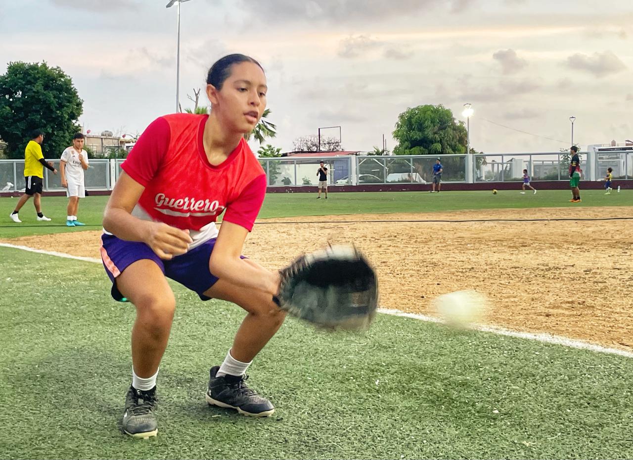 Apoya Abelina López Rodríguez a jóvenes deportistas