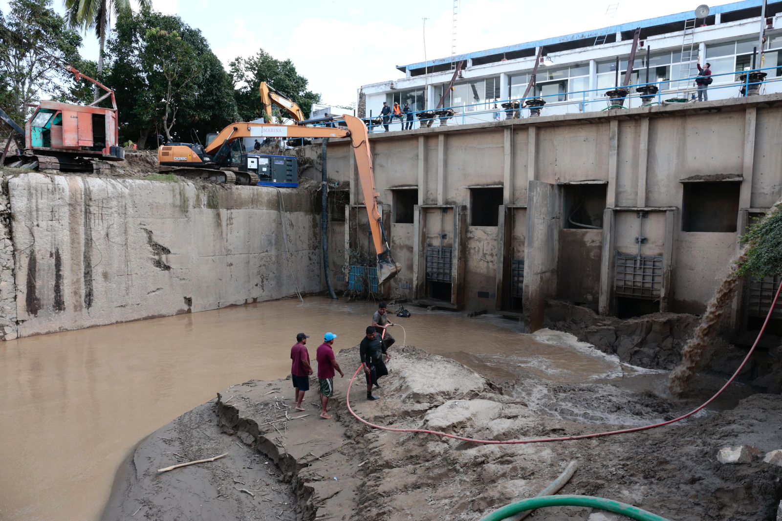 Las labores titánicas e imprevistos para resolver el abasto de agua a Acapulco