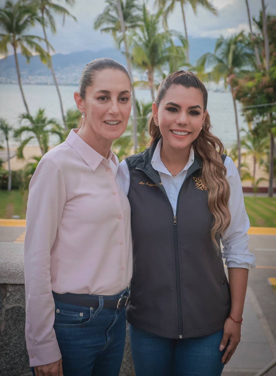 Evelyn Salgado y Claudia Sheinbaum revisan avances de recuperación en Guerrero por huracán John