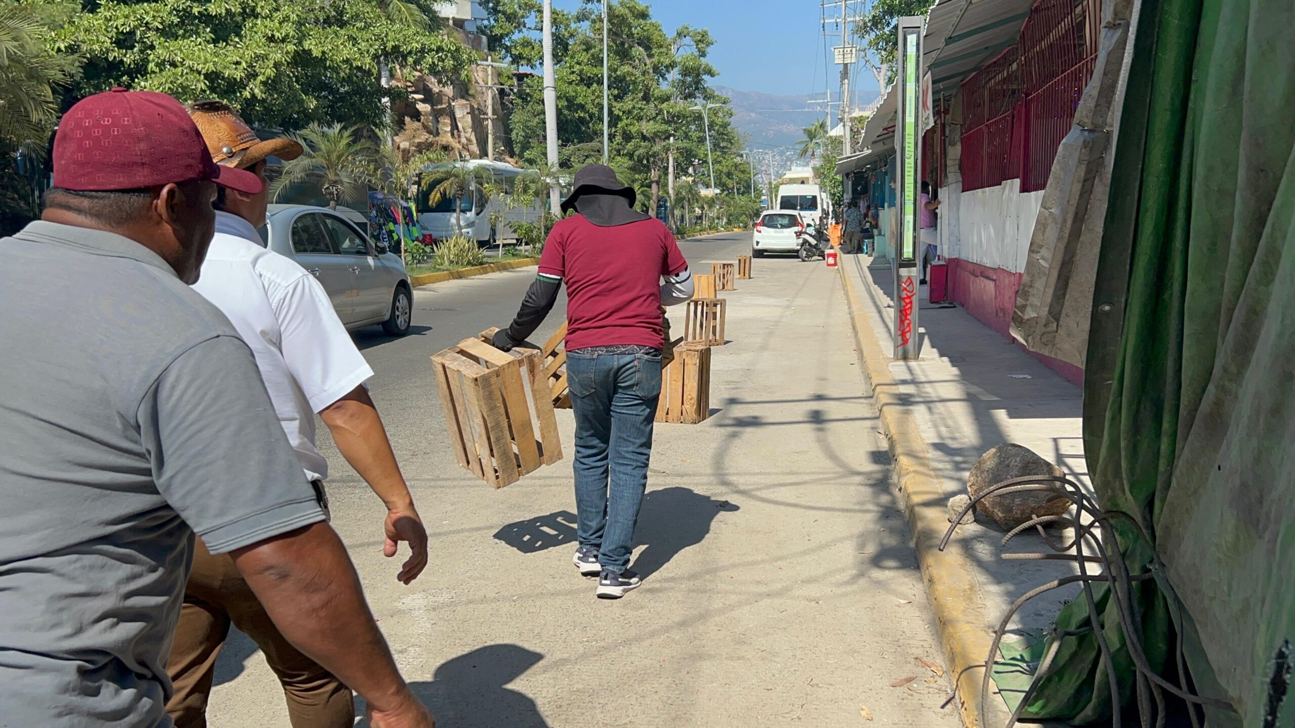 Retira Gobierno de Abelina López Rodríguez aparta espacios en franja turística