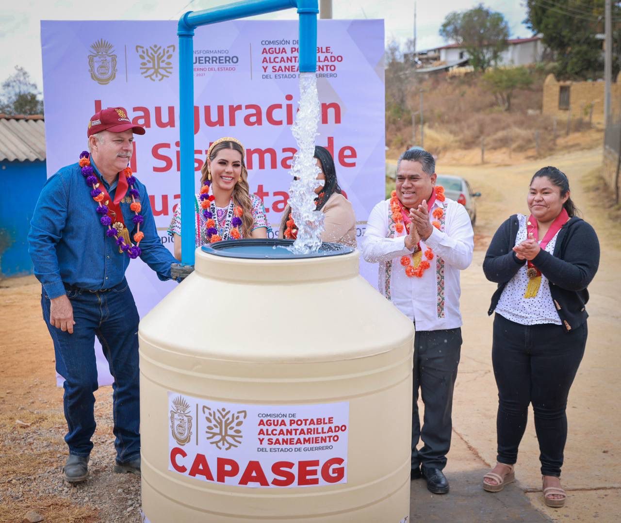 Evelyn Salgado reafirma su compromiso con la Montaña en obras de agua potable en las que se han destinado 257 MDP