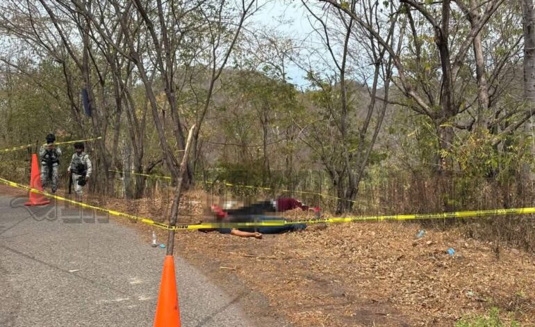 Dejan cuatro cadáveres en la carretera La Unión – Coahuayutla