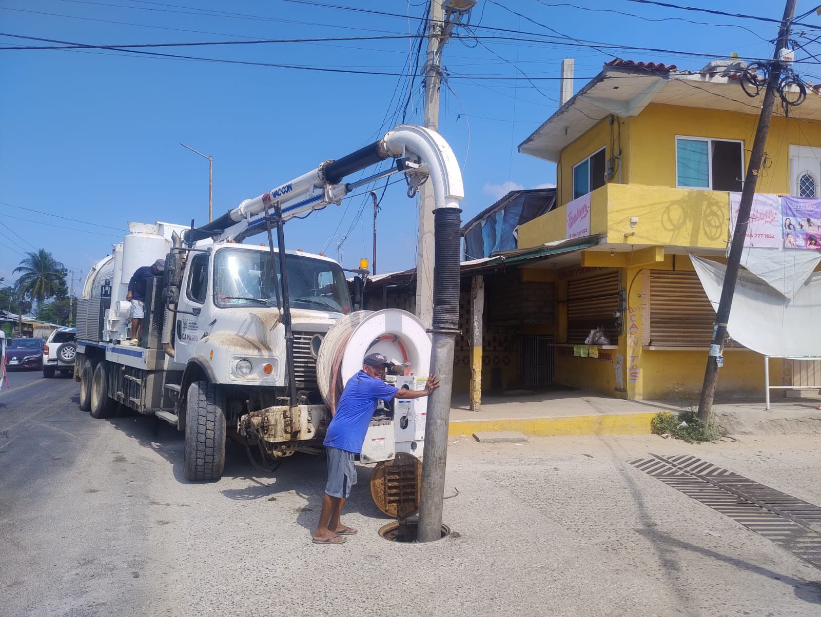 Intensifica CAPAMA brigadas emergentes en la zona Poniente