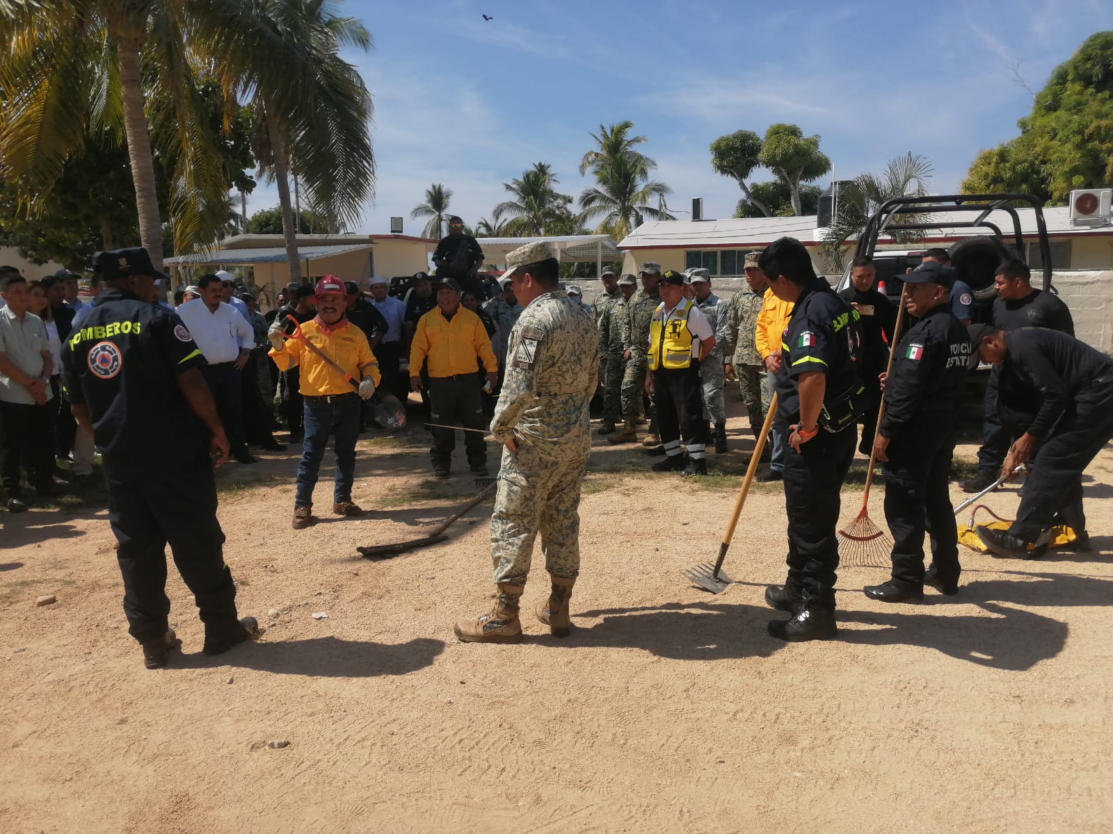 Imparte la Semaren Guerrero cursos de prevención y combate de incendios a brigadistas