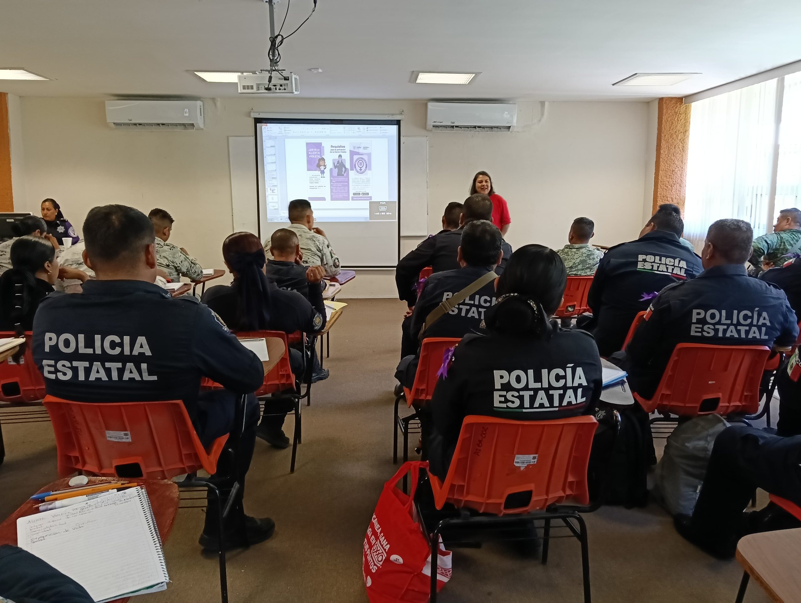 Capacitan a Policías de 27 municipios para fortalecer el Protocolo Violeta en Guerrero